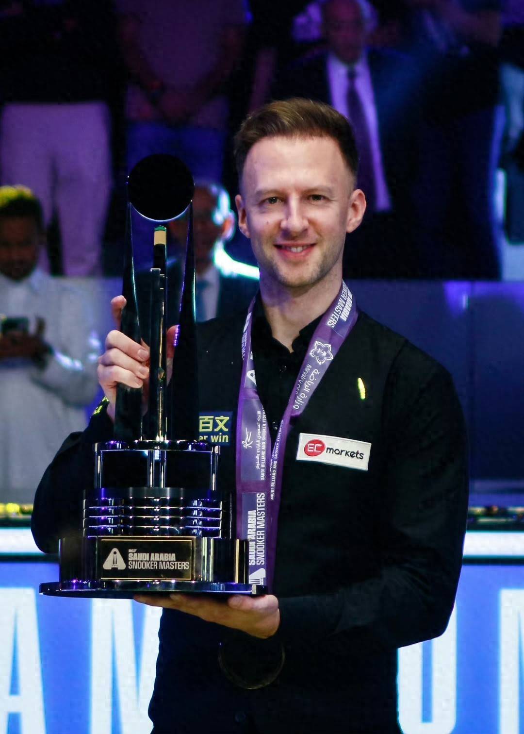 他首先肯定 他首先肯定